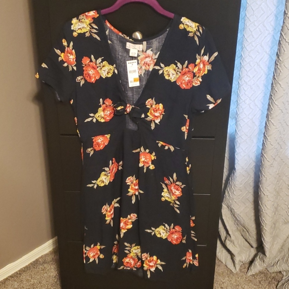 Ivy & Main dress